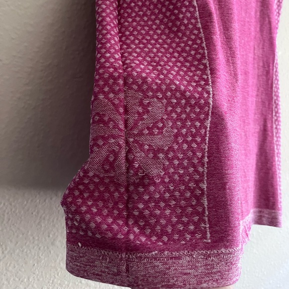 Nike Women’s Run Fast Live Fearless Dri-Fit Shirt - Picture 7 of 9